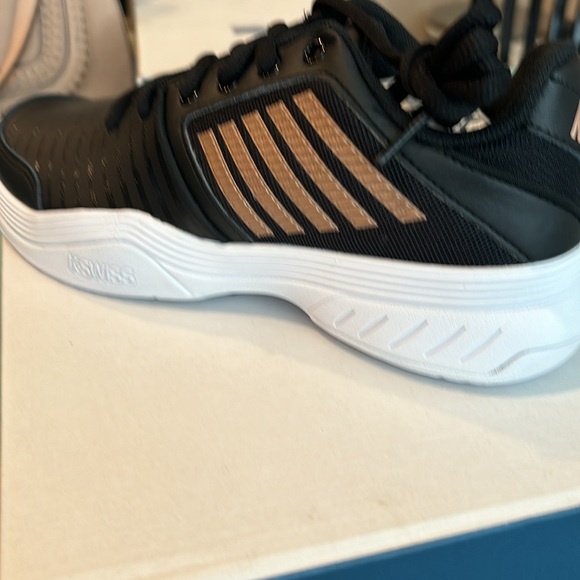 New tennis / pickleball shoes - Picture 3 of 4